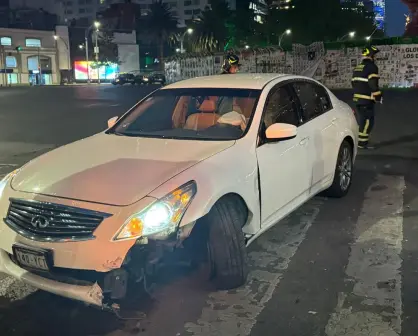 Choque en Paseo de la Reforma: auto termina en camellón tras cerrón imprudente