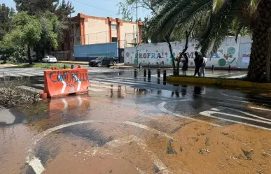 Segunda fuga de agua en Gustavo A. Madero rompe pavimento en El Coyol