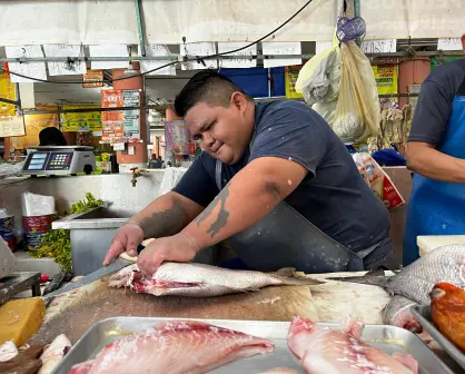 Bajan ventas de mariscos en el mercado Lucas de Gálvez