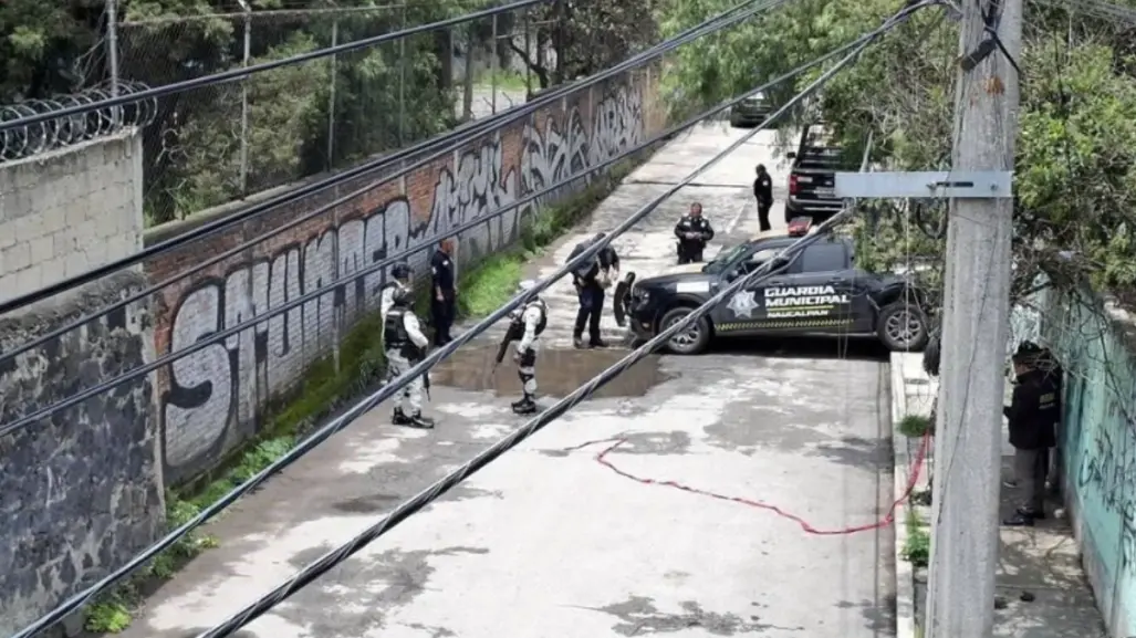 Exmilitar se defiende de asalto en Naucalpan, mata a uno de los delincuentes que huía en moto
