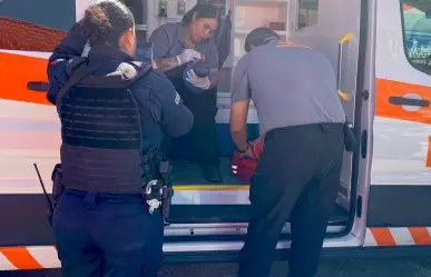 Policía de Pesquería atiende parto sorpresa en plena calle