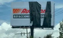 Caídas, amparos y corrupción: Edomex retira espectaculares por irregularidades
