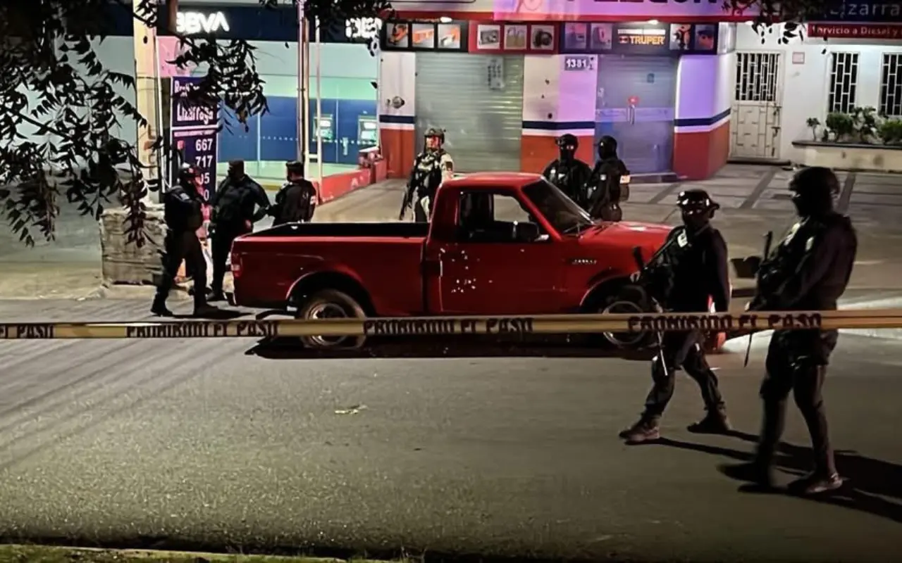 Camioneta en la que iba a bordo la víctima. Foto: X (@Cachoperiodista)