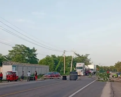 Carretera Centla–Ciudad del Carmen lleva 4 días de bloqueo, ¿cuál es la ruta alterna?