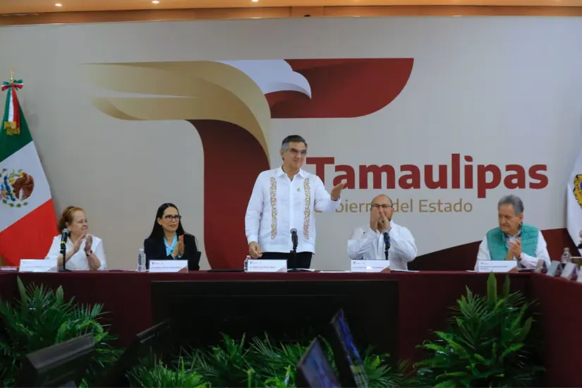 El gobernador Américo Villarreal Anaya entregó nombramientos a los servidores públicos de la recién creada Secretaría de Anticorrupción y Buen Gobierno. Foto: Gobierno Tamaulipas