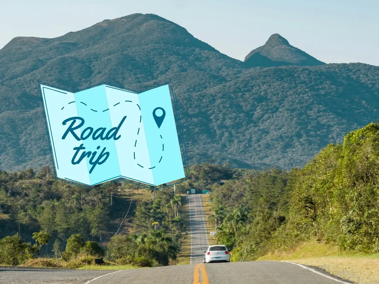 Elegir la carretera de Nuevo León para viajar a la ciudad capital de San Luis Potosí no solo te garantiza un traslado cómodo. Foto: Canva.