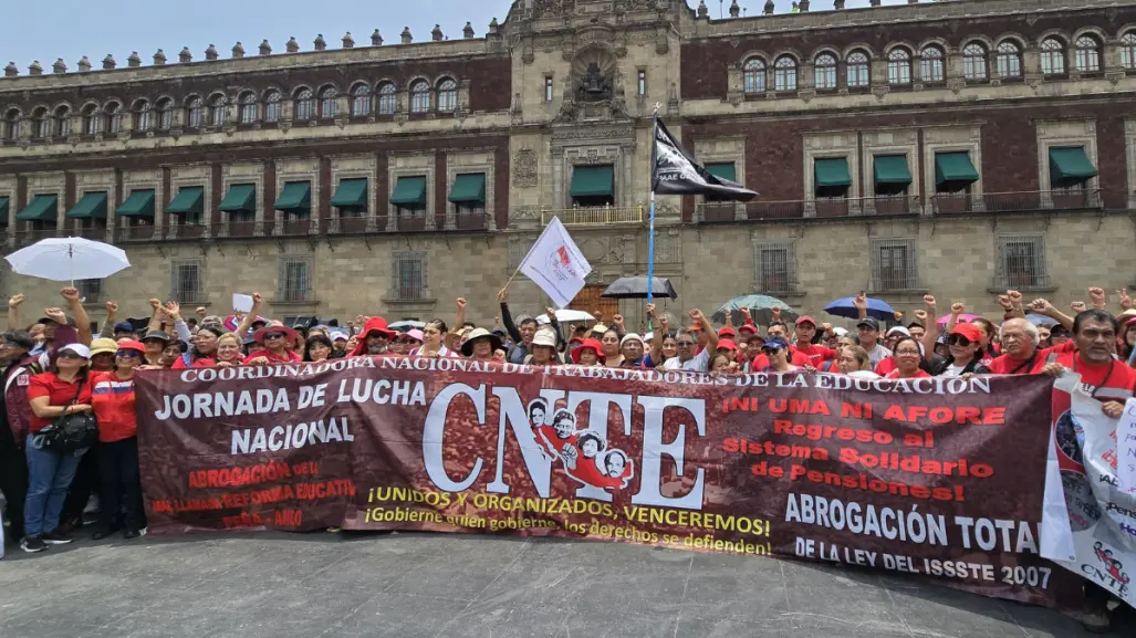 Mega marcha de la CNTE: entregan a Claudia Sheinbaum carta con demandas clave
