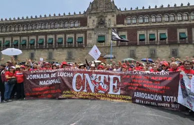 Mega marcha de la CNTE: entregan a Claudia Sheinbaum carta con demandas clave