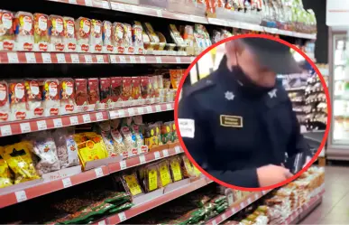 Policía de Neza es sorprendido robando en supermercado, fue detenido con las manos en la bolsa