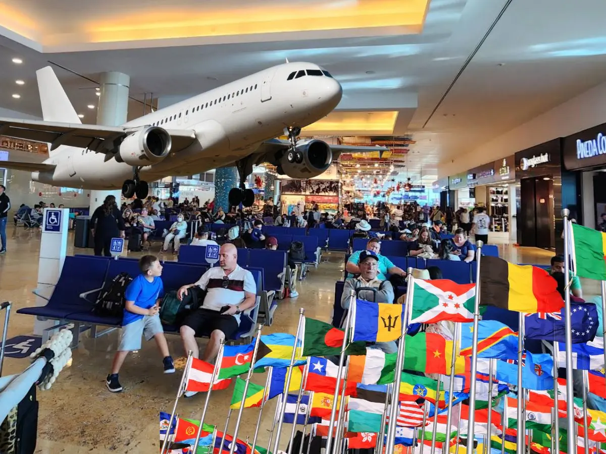 Anualmente el aeropuerto internacional de Cancun atiende a unos 20 millones de pasajeros lo que lo convierte en la termina aérea más importante de la  región.- Fuente Canva