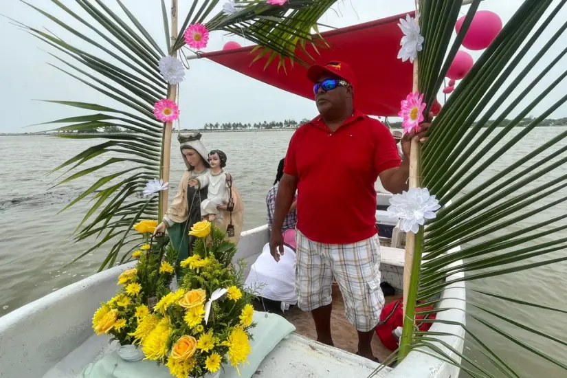La virgen del Carmen es la patrona de los pescadores de Tamaulipas. Foto: Axel Hassel