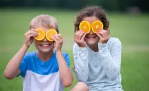 5 snacks fríos y saludables para niños en vacaciones de verano