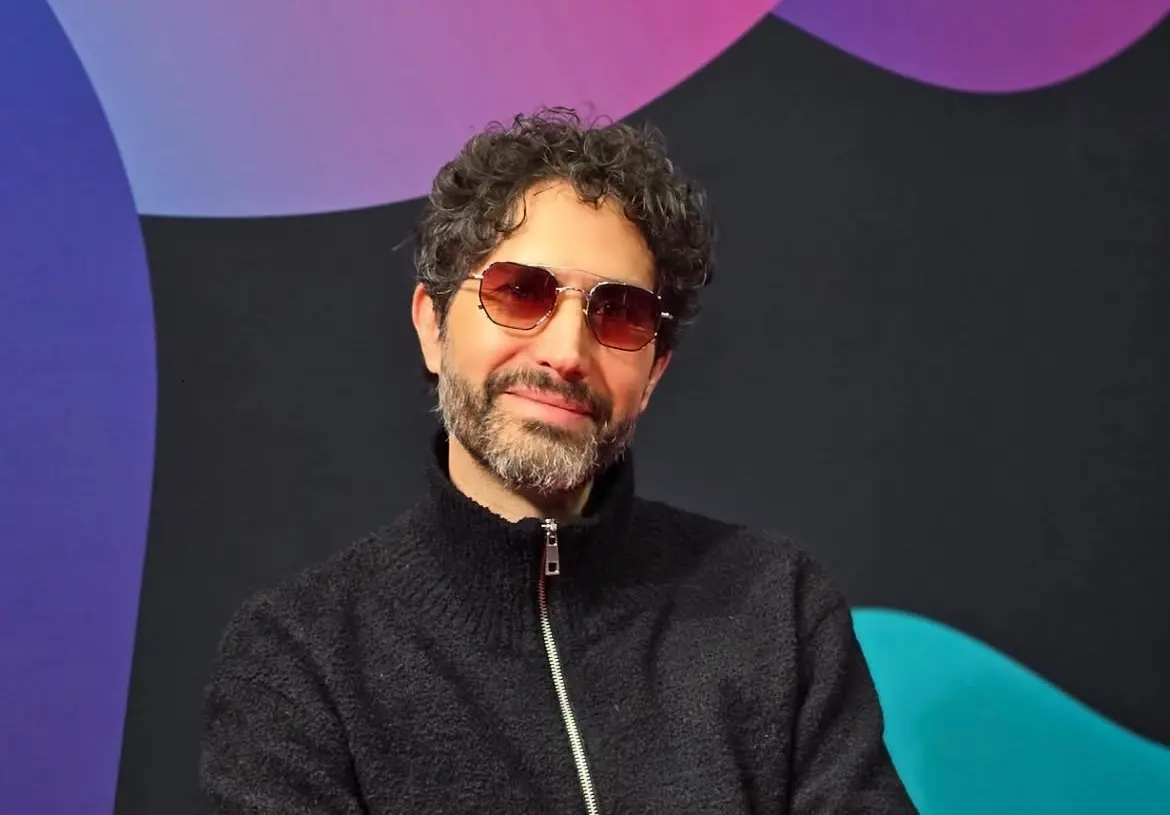 El artista de 54 años consigue el éxito con una producción inédita. Foto: Nayib Canaán