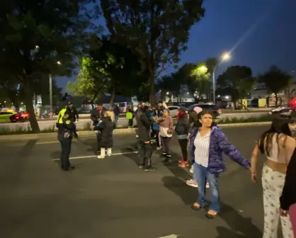 Vecinos bloquean Reforma tras 48 horas sin luz en la colonia Guerrero