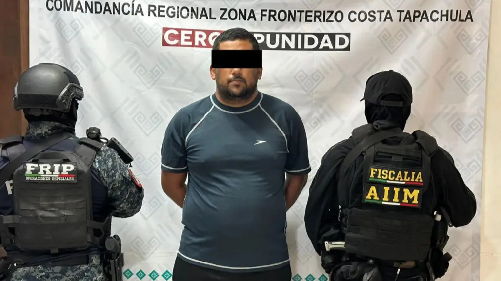 Detienen a maestro acosador en Chiapas: funciona denuncia de adolescente en ceremonia escolar