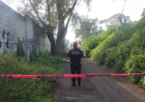 Hallan cuerpos embolsados en paraje de Chalco; vecinos pensaron que era basura