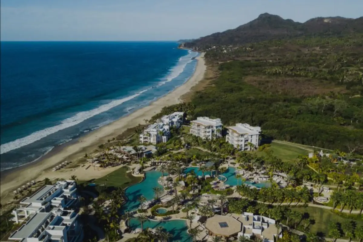Visitar Punta Mita, en Nayarit, no es privilegio de los más adinerados, se puede disfrutar de esta belleza natural con poco presupuesto. Foto: Conrad de Punta Mita
