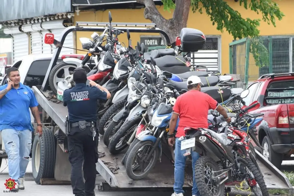 El objetivo principal es prevenir accidentes, garantizar la seguridad vial y evitar que motociclistas sin casco o sin documentos circulen impunemente. Foto: Tránsito Tampico
