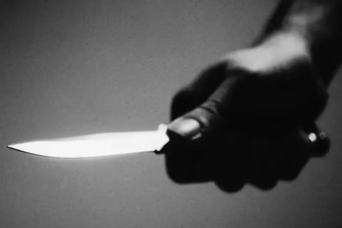Puñal en mano, señal de violencia. Foto: /elfrente.com.co | Canva