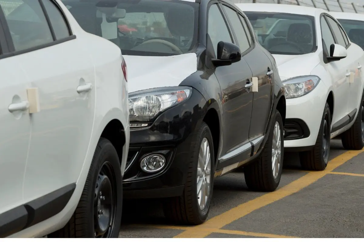 Regularización de coches en Coahuila. Foto de Canva,