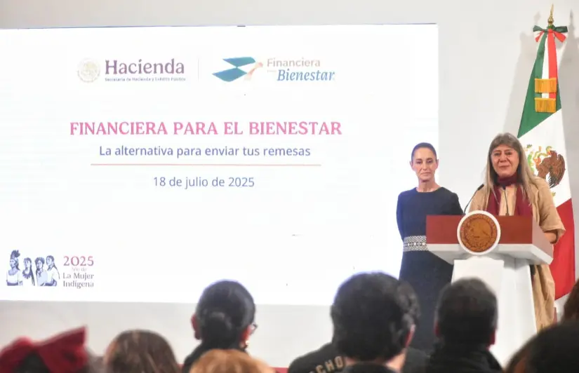 Claudia Sheinbaum y Rocía Mejía. Foto: Enrique Pérez Huerta