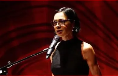 Celina del Villar, esposa de Benny Ibarra, brilla en Monólogos de la vagina