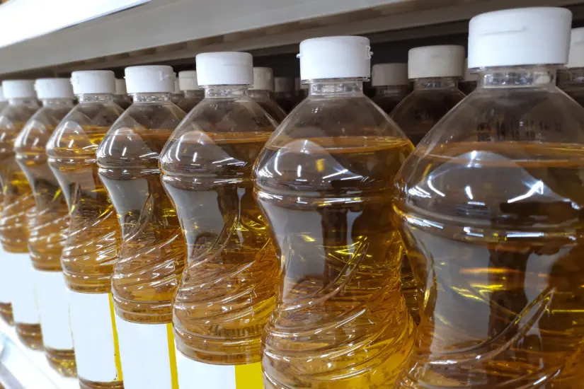 Elegir el aceite correcto es esencial para una alimentación balanceada y económica, según el estudio de Profeco. Foto: Canva