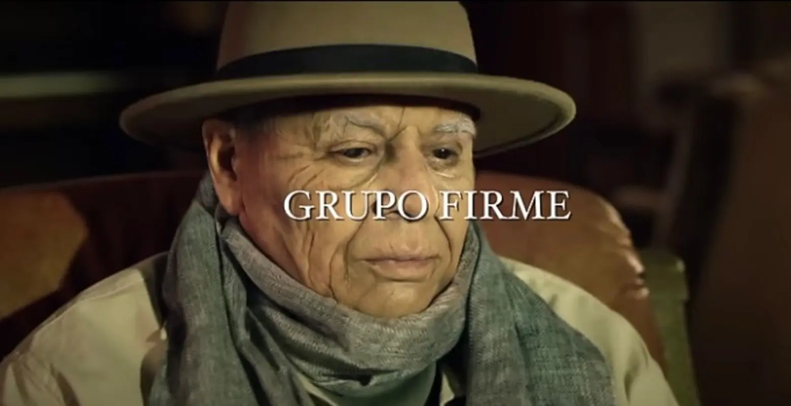 Grupo Firme: Así dio vida Eduin Caz, en uno de sus videos, a un adulto mayor con Alzheimer Foto: Especial