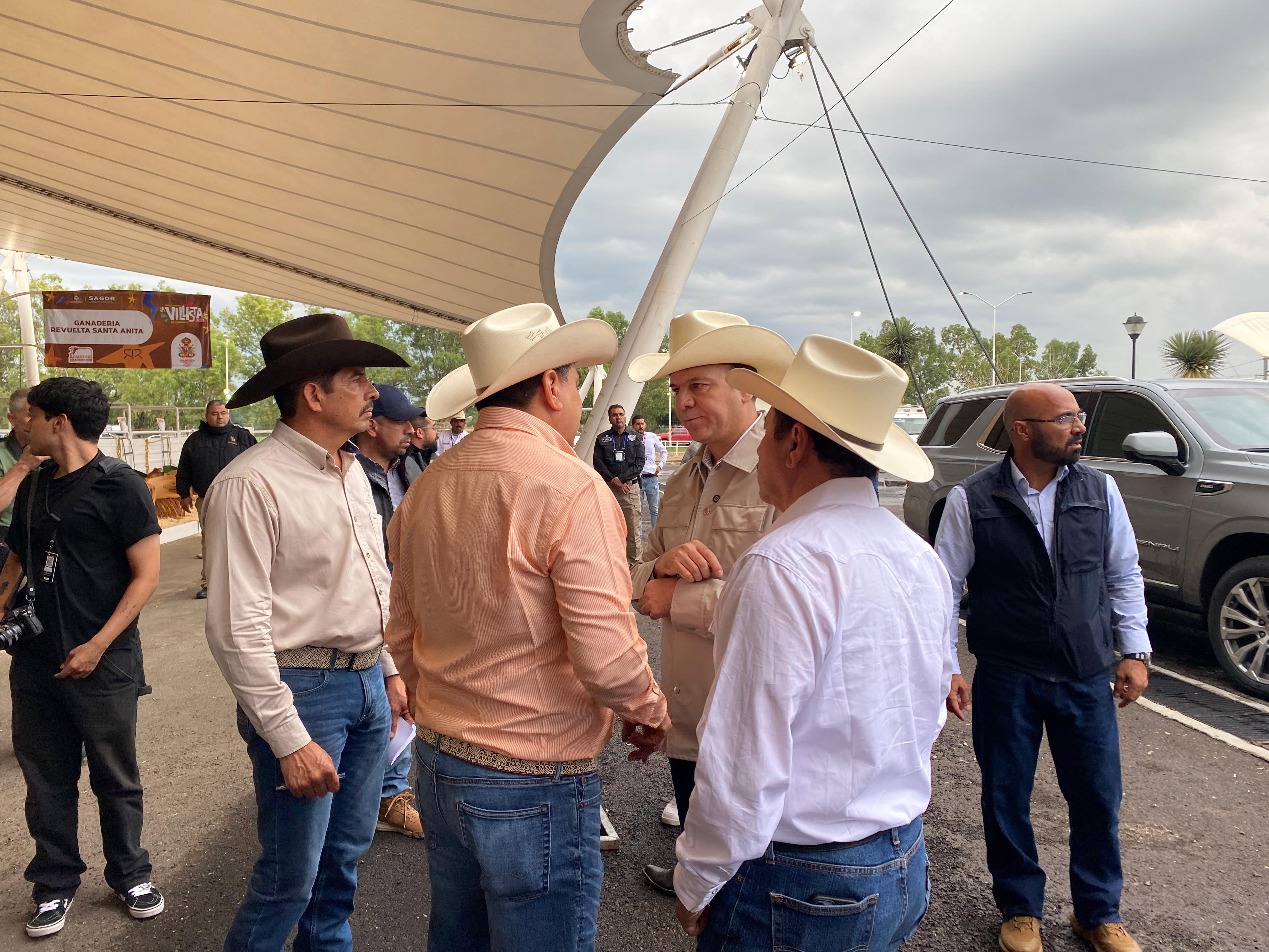 Llega el gobernador de Durango a la Expo Ganadera