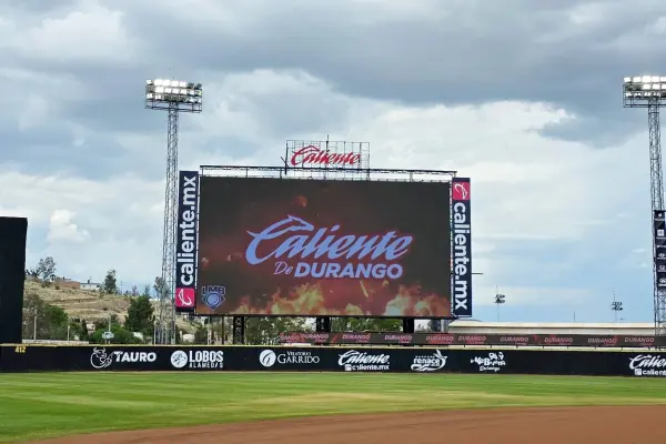 ¡Empiezan los festejos de Rango Francisco, Caliente de Durango te invita al Volcán con tu perrito!