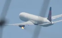 VIDEO | Avión aterriza de emergencia en Los Ángeles por incendio en motor