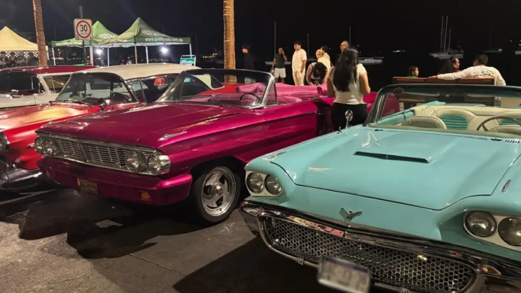 El malecón de La Paz rugió con el Festival de Autos Clásicos 2025