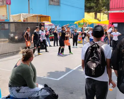 FOTOS | Vecinos exigen orden en Iztapalapa tras cierre de avenida por fútbol y consumo de alcohol