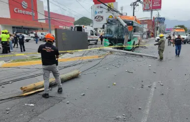 Choque de camión deja 16 lesionados en Guadalupe