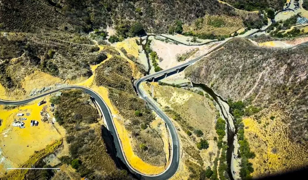La carretera que te lleva a la región donde se produce café de Durango