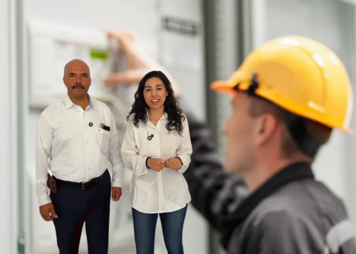 Este acuerdo busca garantizar que los habitantes cuenten con un servicio eléctrico seguro, legal y sin contratiempos. Foto: Canva/Elva Deyanira Martínez.
