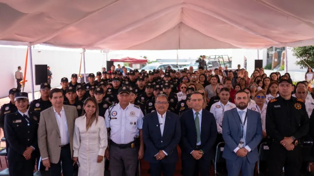Escobedo continúa fortaleciendo a PROXPOL con nuevos policías y reconoce actos heroicos