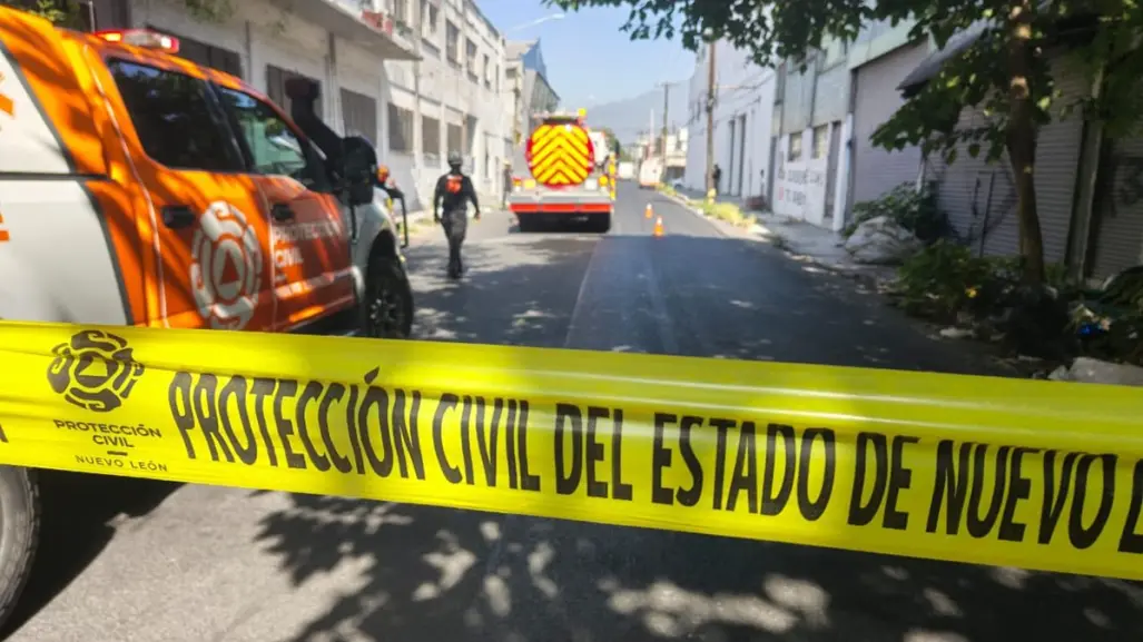 Se registra incendio de bodega en el Centro de Monterrey