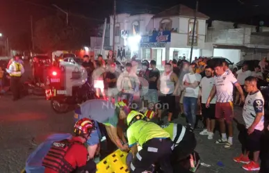 Choque deja motociclista gravemente herido en Monterrey