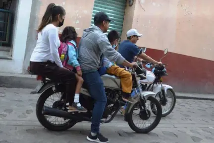 Esta es la costosa multa en CDMX por manejar moto con exceso de pasajeros Esta es la costosa multa en CDMX por manejar moto con exceso de pasajeros