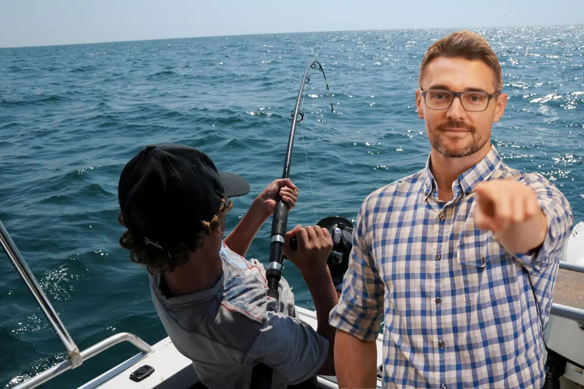 La Copa Legisladores convoca a aficionados de la pesca deportiva a capturar el dorado más gordo de la bahía de La Paz. Aquí te decimos cómo participar. Fotos: Canva.