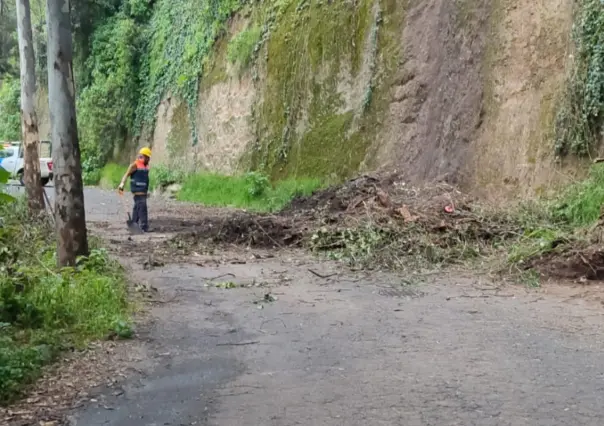 Deslave en la Miguel Hidalgo causa cierre vial y moviliza a Protección Civil