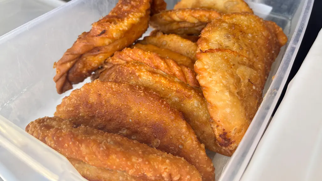 ¿Por qué son tan famosas las empanadas de San Pedro? ¡Llevan 35 años de tradición!