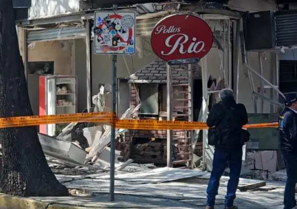 VIDEO | Explosión en rosticería de la Condesa deja dos personas lesionadas
