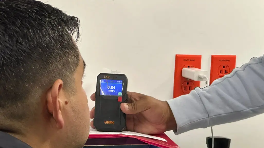 Alcoholímetro en Toluca deja 36 detenidos y más de 30 vehículos al corralón