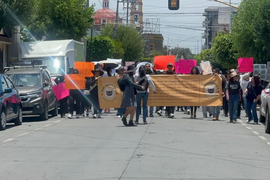 VIDEO | Protestan en Texcoco por asesinato de lomitos; exigen justicia para Canelo y Rocko