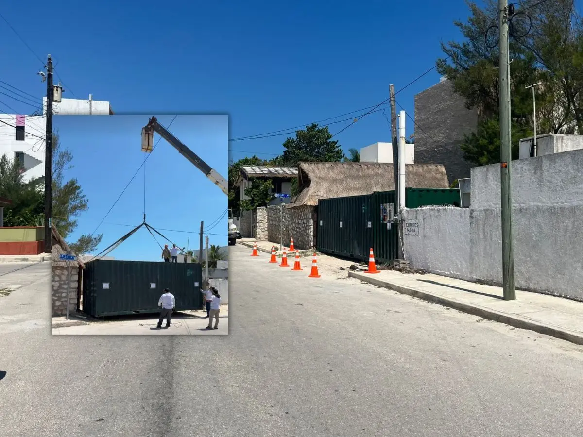 Vecinos de Puerto Progreso, Yucatán se llevaron tremenda sorpresa la mañana de este martes al ver que unos contenedores bloqueaban el acceso público a una de las playas de la costa.- Fuente Sintonía Yucatán y Progreso Hoy