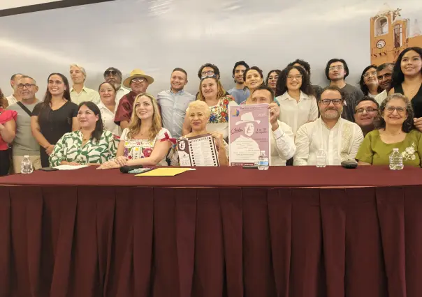 Celebran a "Cholo" con teatro, música y feria artesanal en Mérida