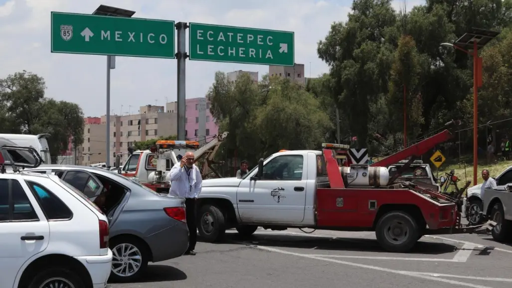 Bloquean autopistas en Edomex: transportistas exigen aparición de su compañero en Jilotepec