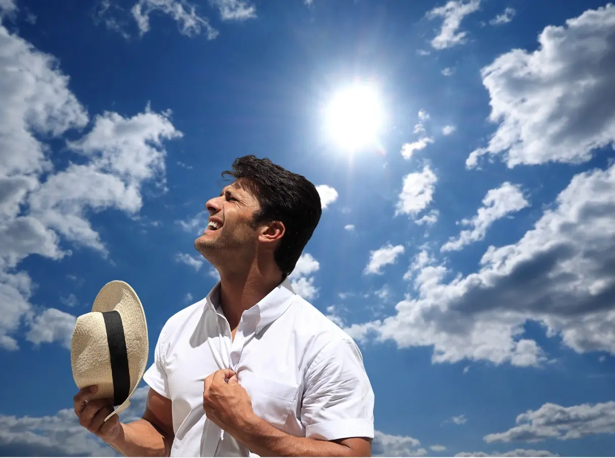 A pesar de las lluvias recientes, el calor continuará como protagonista en Monterrey durante julio. Foto: Canva.